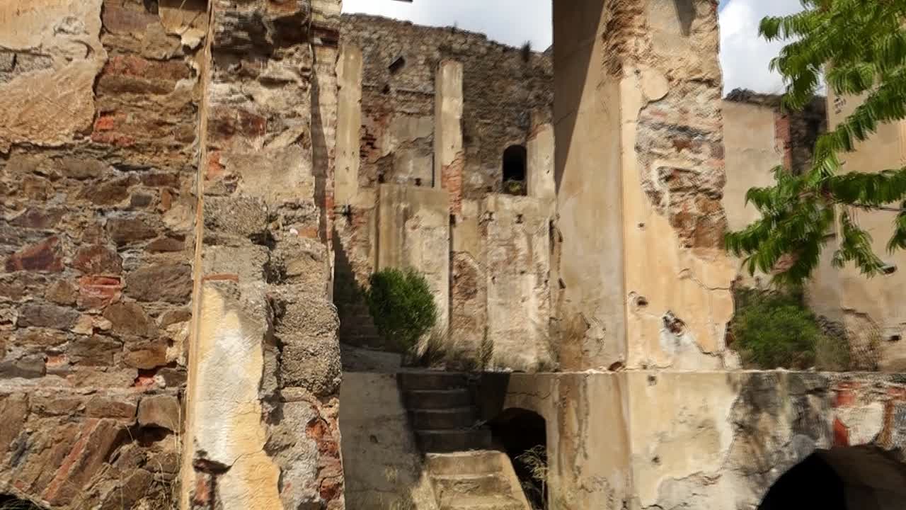 patrimonio industrial de un sitio de trabajo abandonado, naracauli, sardaigna