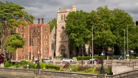 Time-Lapse-view-of-Lambeth-Garden-Museum-from-Lambeth-Bridge,-London,-UK