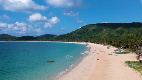 antena de bajo vuelo sobre la playa de nacpan, el nido, palawan, filipinas