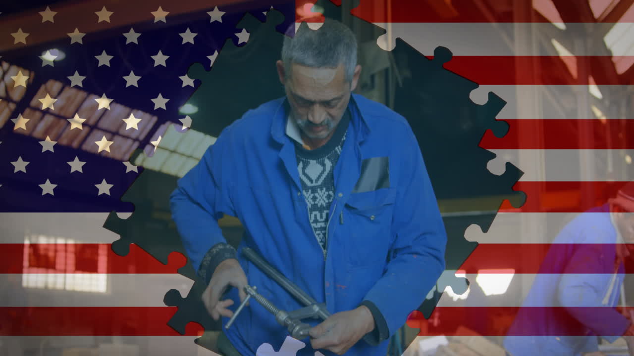 анимация американского флага, развевающегося над человеком на заднем плане