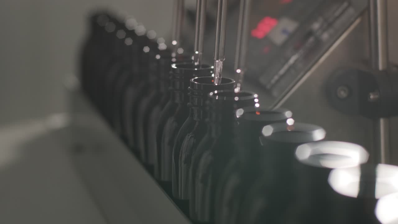 Processo automatizado de envase de garrafas