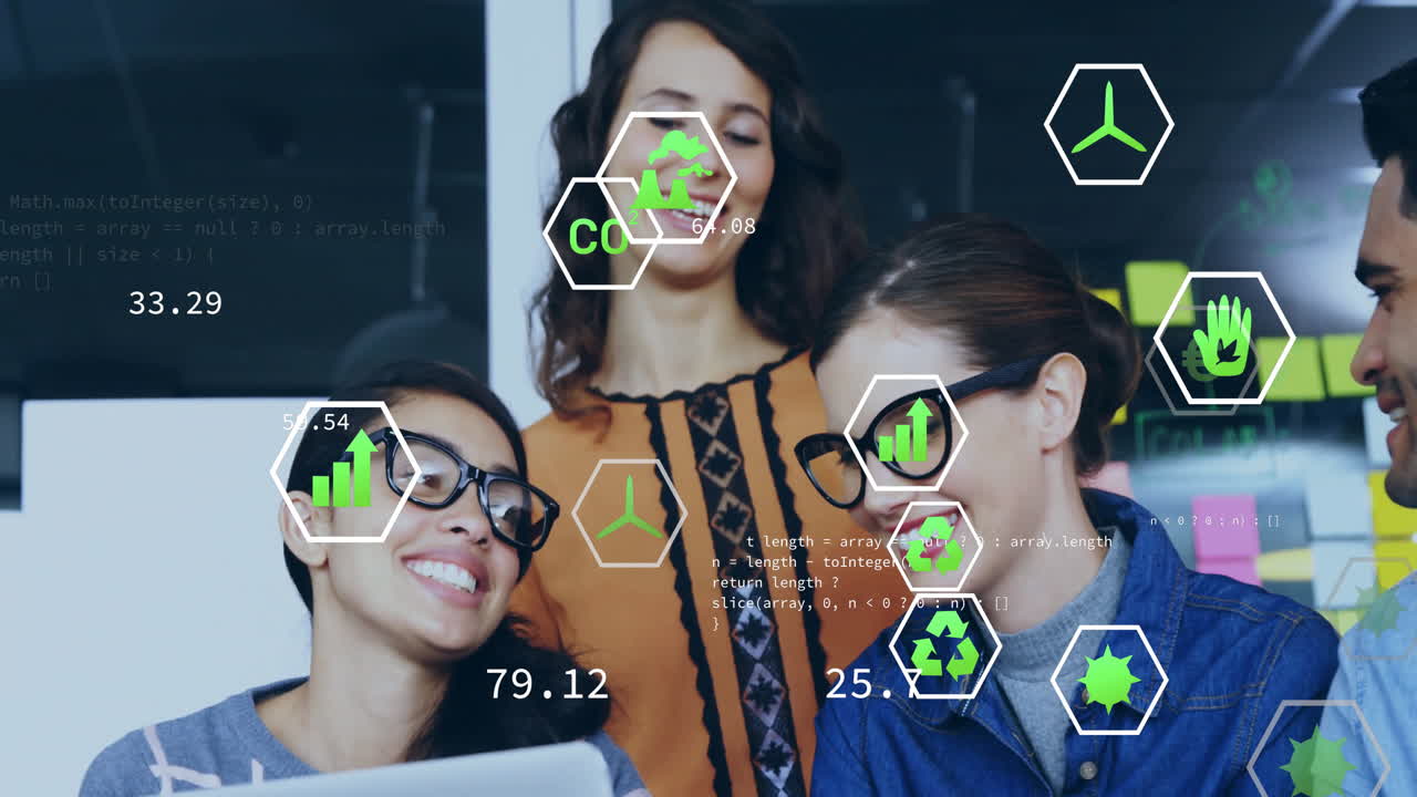 animación de iconos de ecología y procesamiento de datos sobre diversos colegas discutiendo el trabajo en la oficina