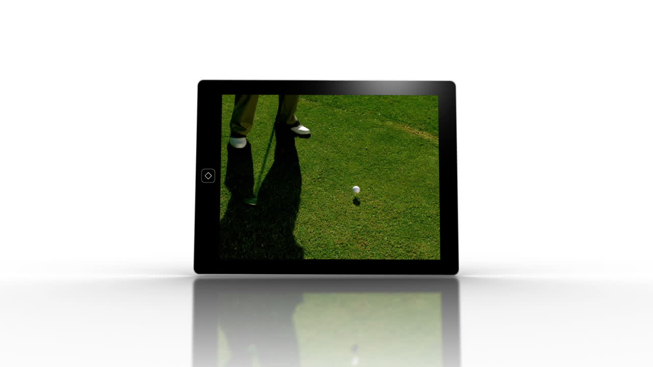 Schermi di dispositivi multimediali che mostrano il golf