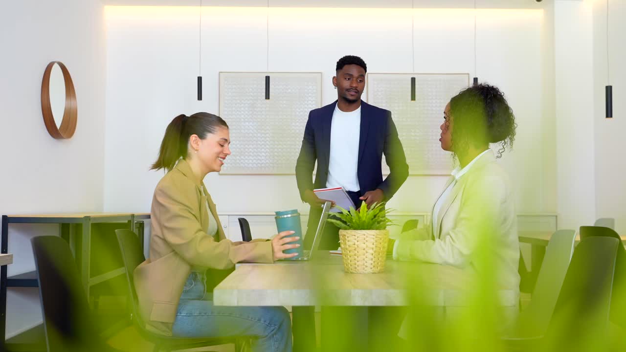 reunión de negocios en una oficina moderna