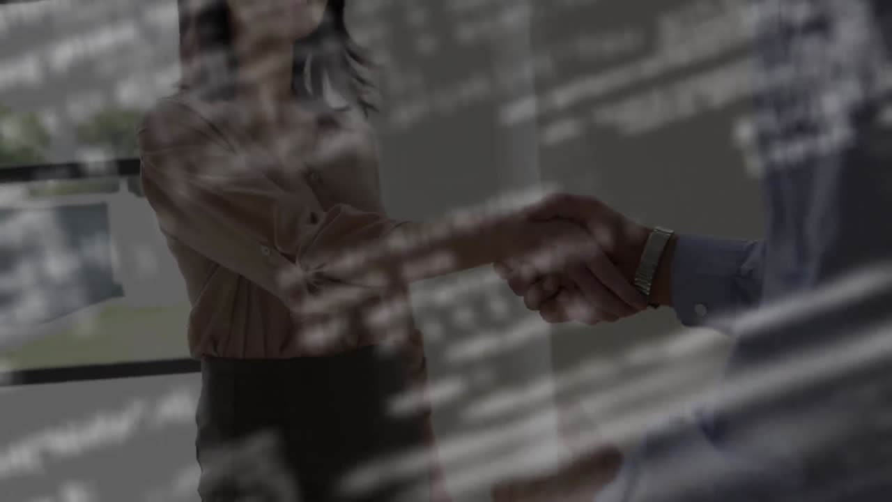 animación del procesamiento de datos sobre el apretón de manos de un hombre de negocios