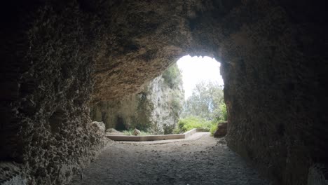 Ancient-ruins-of-an-old-tank-in-the-island-of-Capri,-in-Italy---05