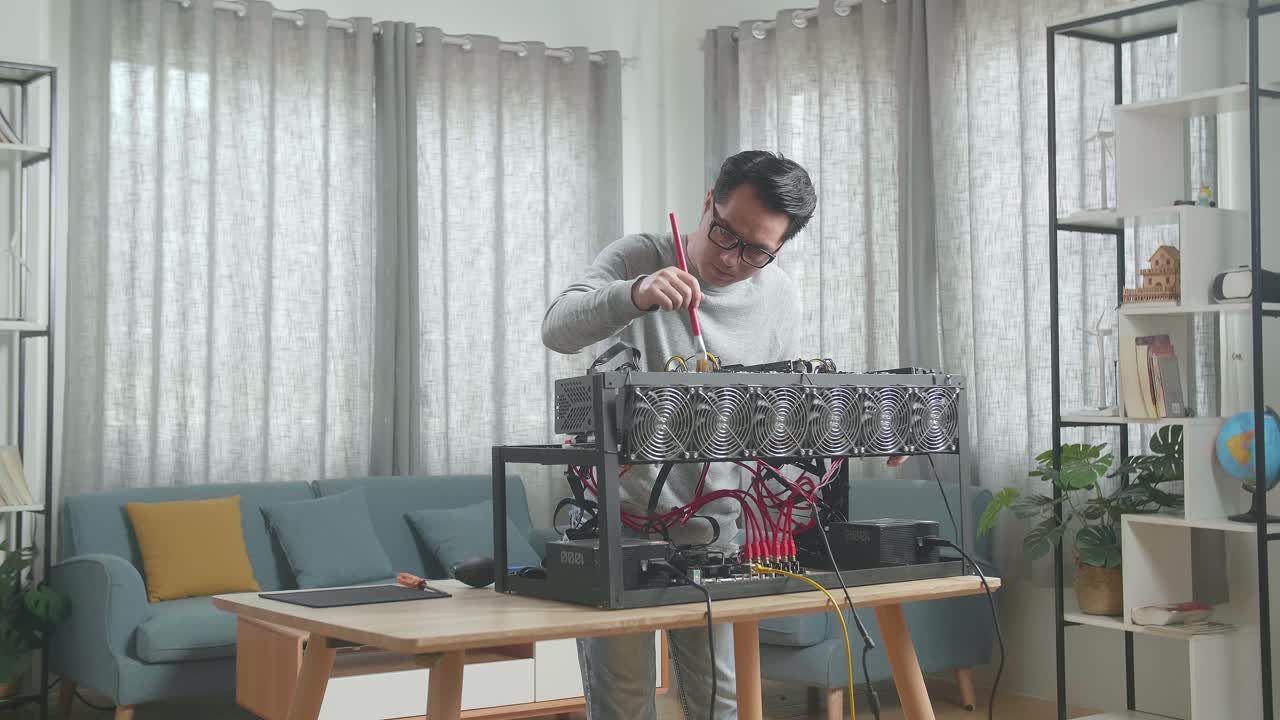 mantenimiento de mineros de criptomonedas en el hogar