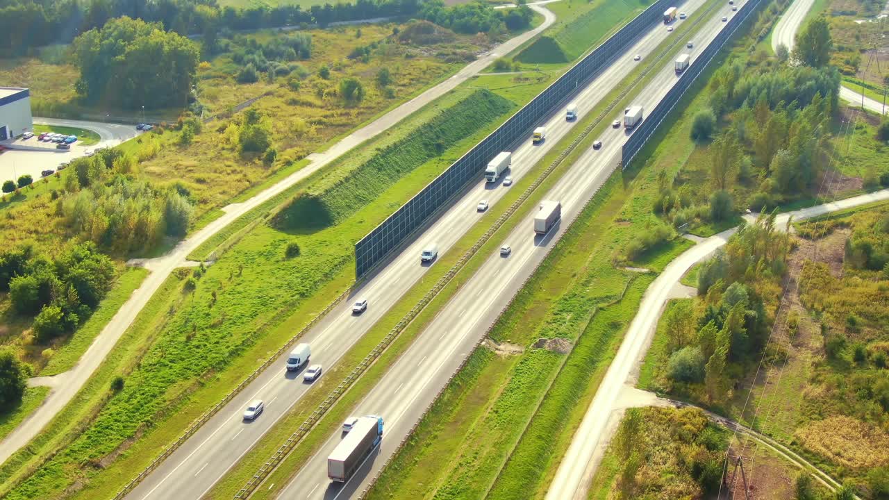 물품 창고의 공중 전망