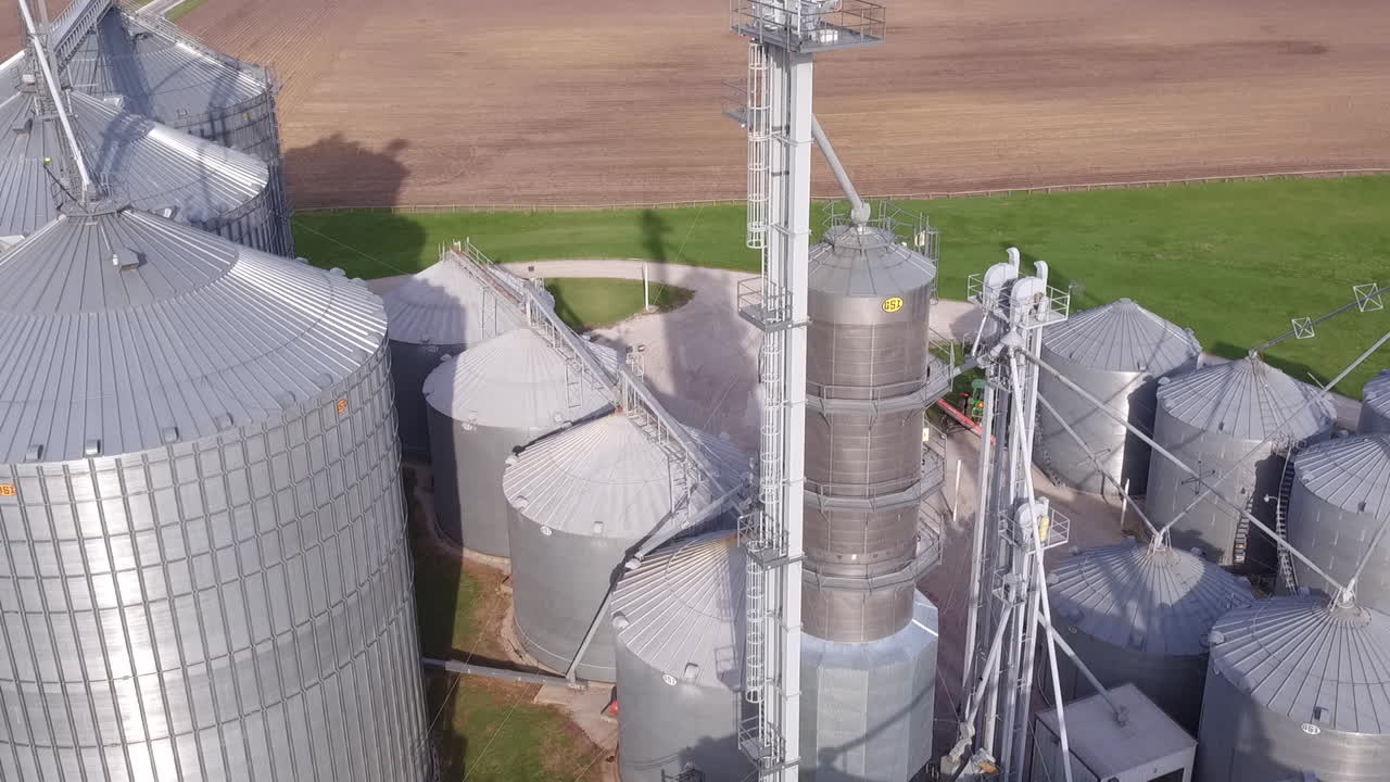 una granja en el medio oeste de los estados unidos