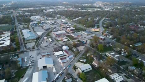 City-Streets-of-Downtown-Columbia,-Missouri---American-Midwest-Aerial-View