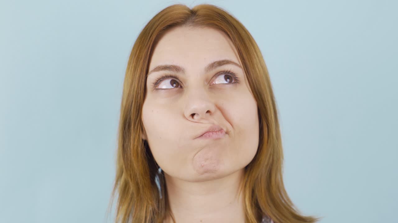 una chica joven y cuidadosa.