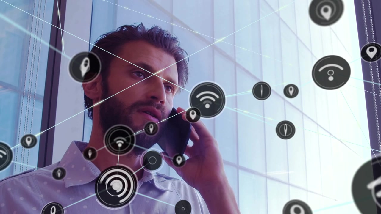Animation eines Netzwerks von Verbindungen über einem kaukasischen Geschäftsmann mit Smartphone