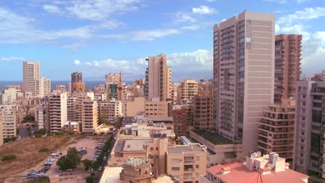 alejarse del horizonte sobre beirut, líbano