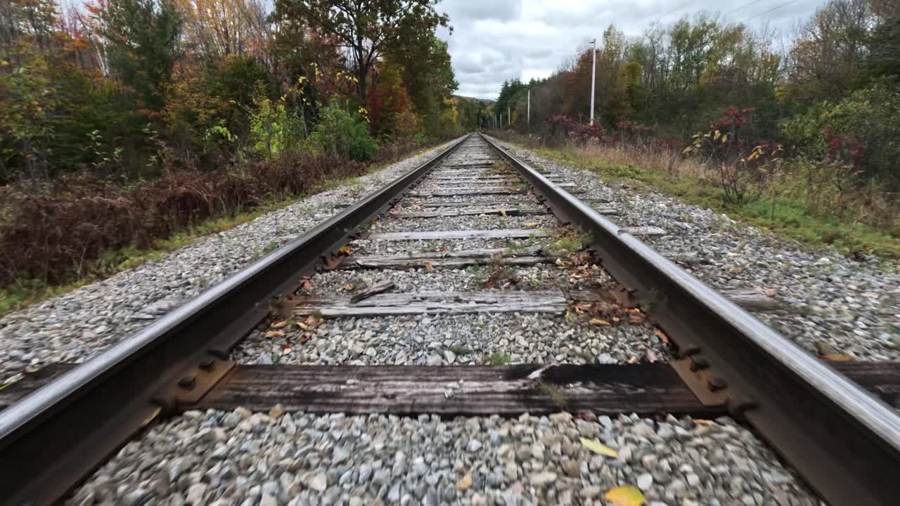 뉴 햄프셔 철도 가을 색상, fpv 공중 촬영