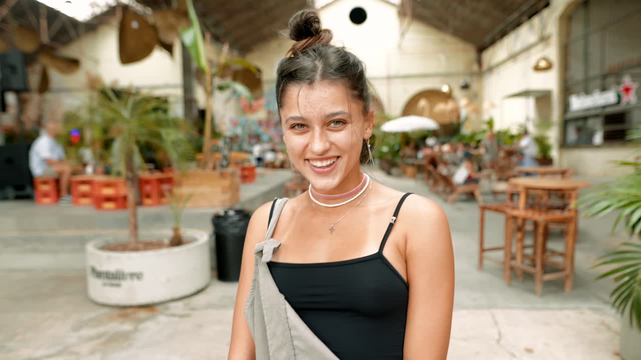 A young woman portrait in an outdoor scene