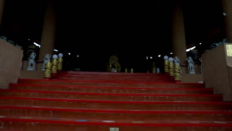 Looking-at-the-beautiful-temple-statues-in-the-temple-in-Bangkok