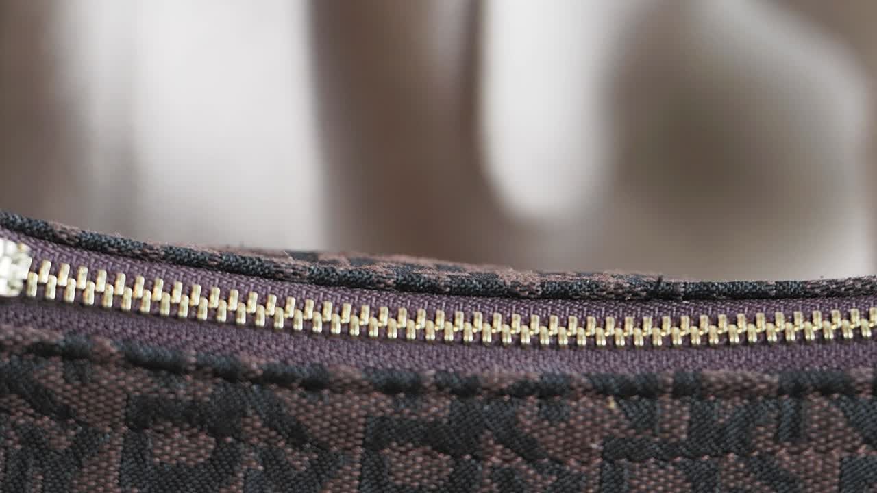 Zippered Bag Detail