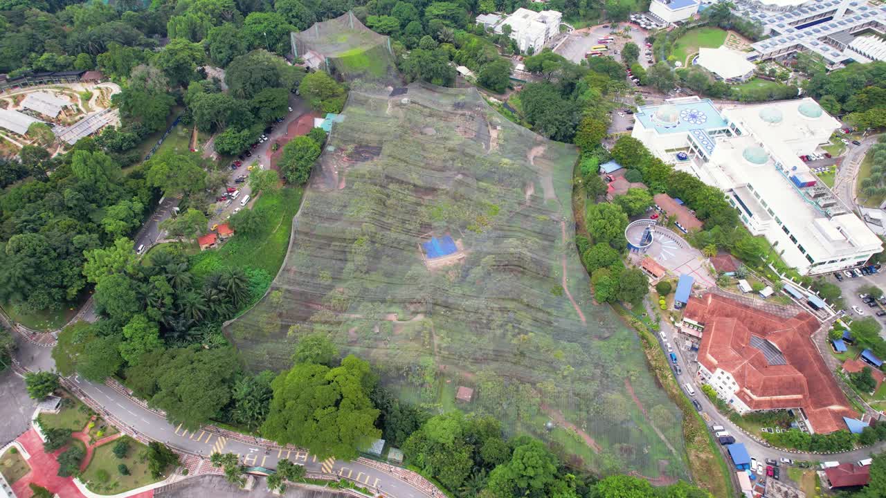 el parque de aves de kuala lumpur es un acre público