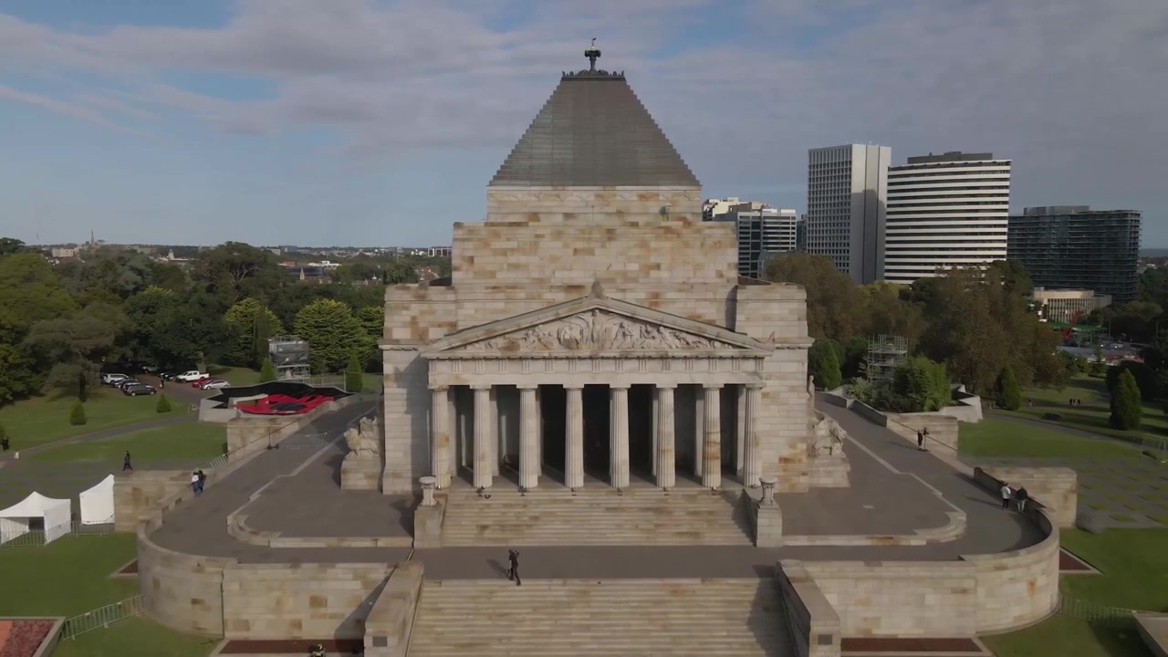 Ripresa aerea dello Shrine of Remembrance di Melbourne, ANZAC, CBD, 4k, città, Victoria, Australia