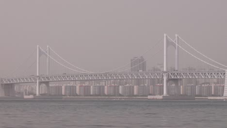 南韓山 (busan) 的巨型gwangdeogyo大橋