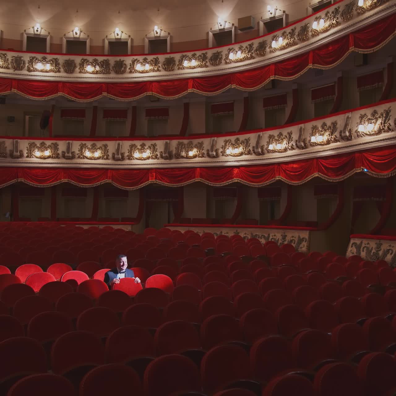 Cancellation of theater events during the coronavirus