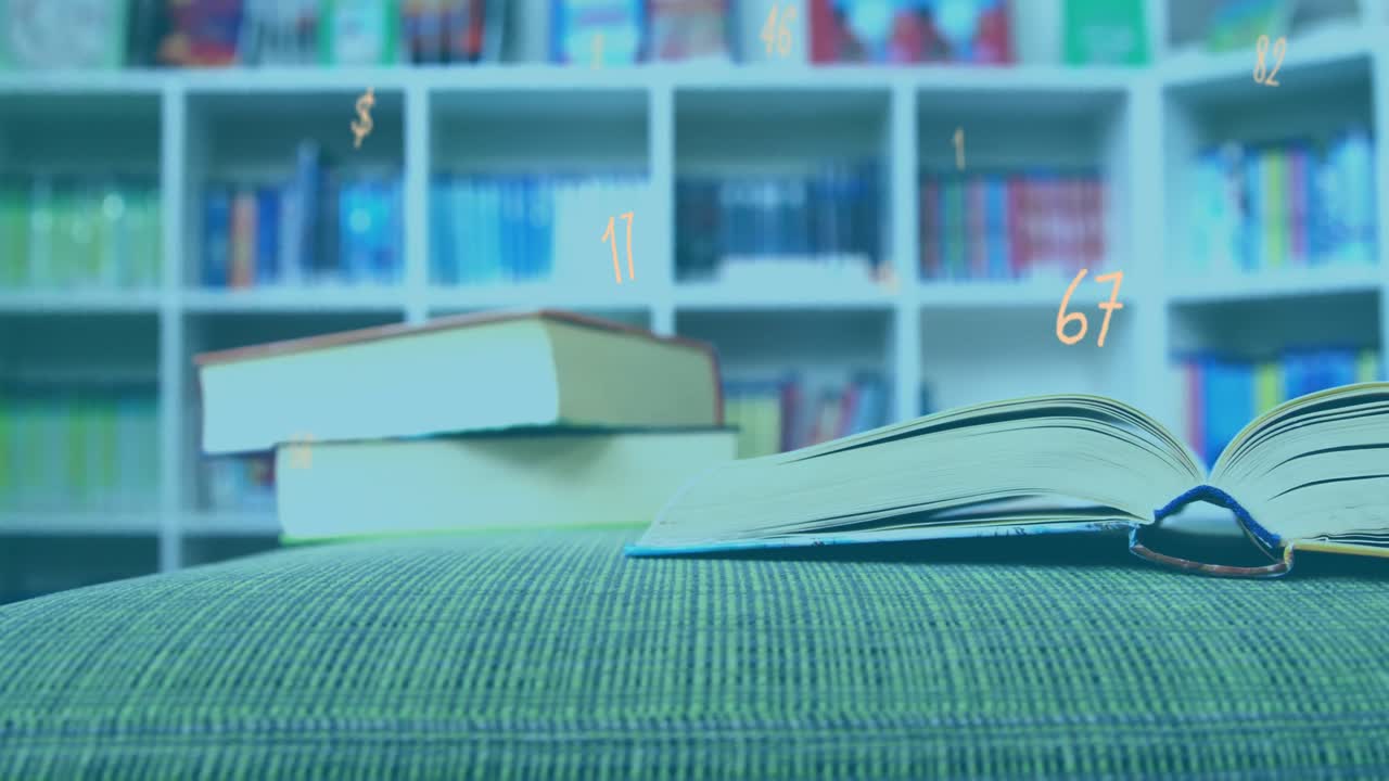 Composizione digitale di numerosi numeri e simboli che fluttuano su una pila di libri in biblioteca.