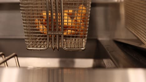 Oil-Dripping-Deep-Fryer-Basket