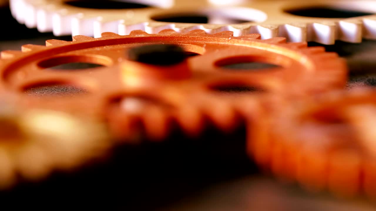 clock's mecahanical wheels rolling