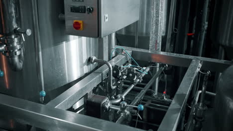 equipamiento de cervecería en primer plano