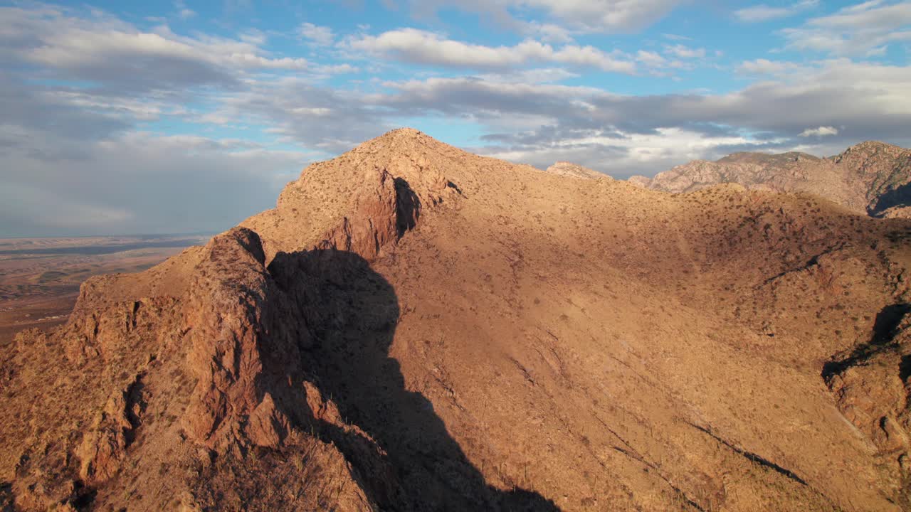 Calm aerial of beautiful desert peaks in the Catalina Foothills, Tucson, Arizona, 4K