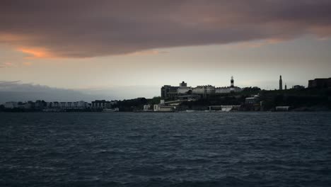 Zoomed-in-shot-of-the-sun-setting-over-the-sea