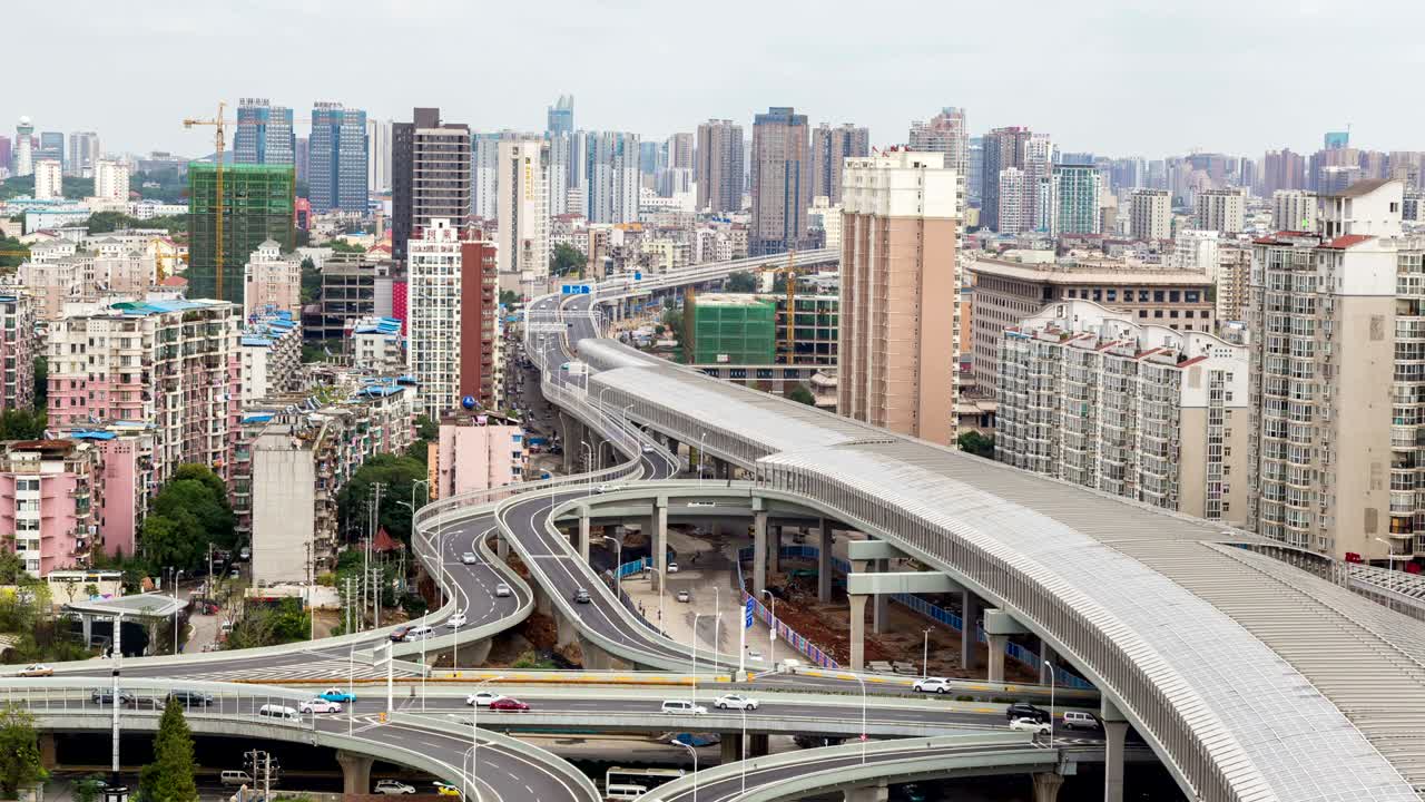 lapso de tiempo del puente de paso elevado en la ciudad de wuhan, china