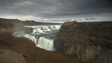 Cascada-Gullfoss-en-Islandia