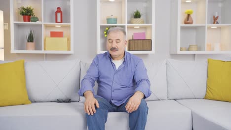 viejo hombre emocional.