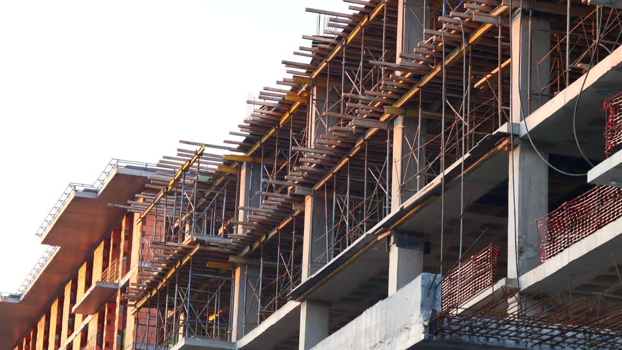 건설 중인 건물