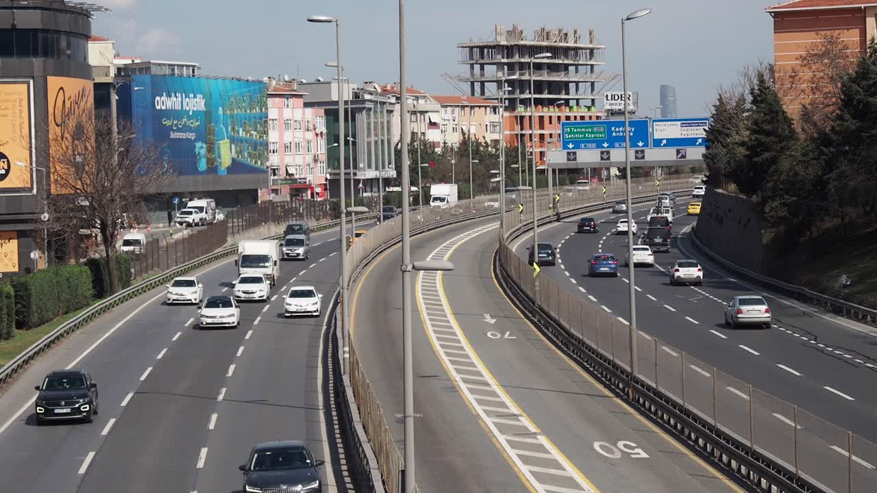 сцена на шоссе в стамбуле