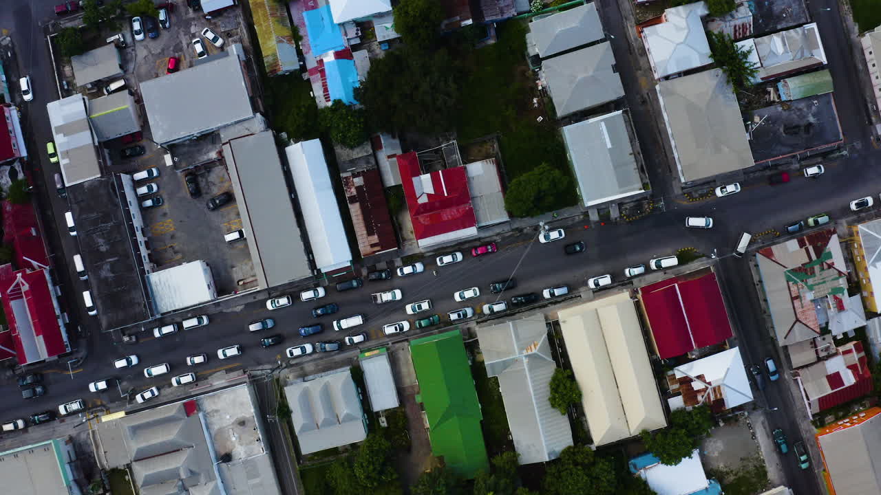 안티구아의 수도인 세인트