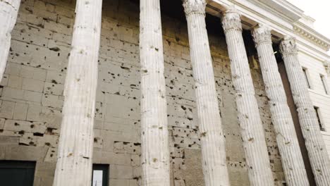 ancient roman temple columns