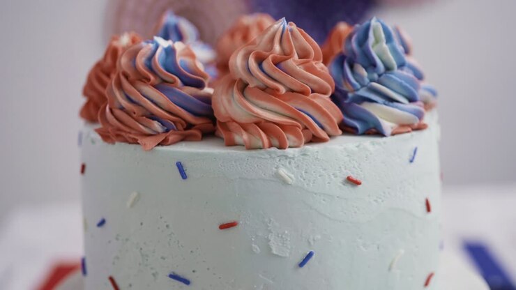 Red, white, and blue round vanilla cake