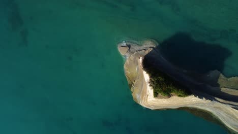 Antena-De-Arriba-Hacia-Abajo-En-La-Isla-De-Corfú-Paraíso-Natural-No-Contaminado-En-Grecia-Europa-Mediterránea-Destino-De-Vacaciones-De-Viaje