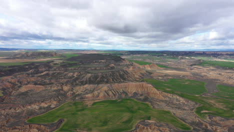 Spain-Bardenas-reales-canyons-plateaus,-tabular-structures-and-isolated-hills