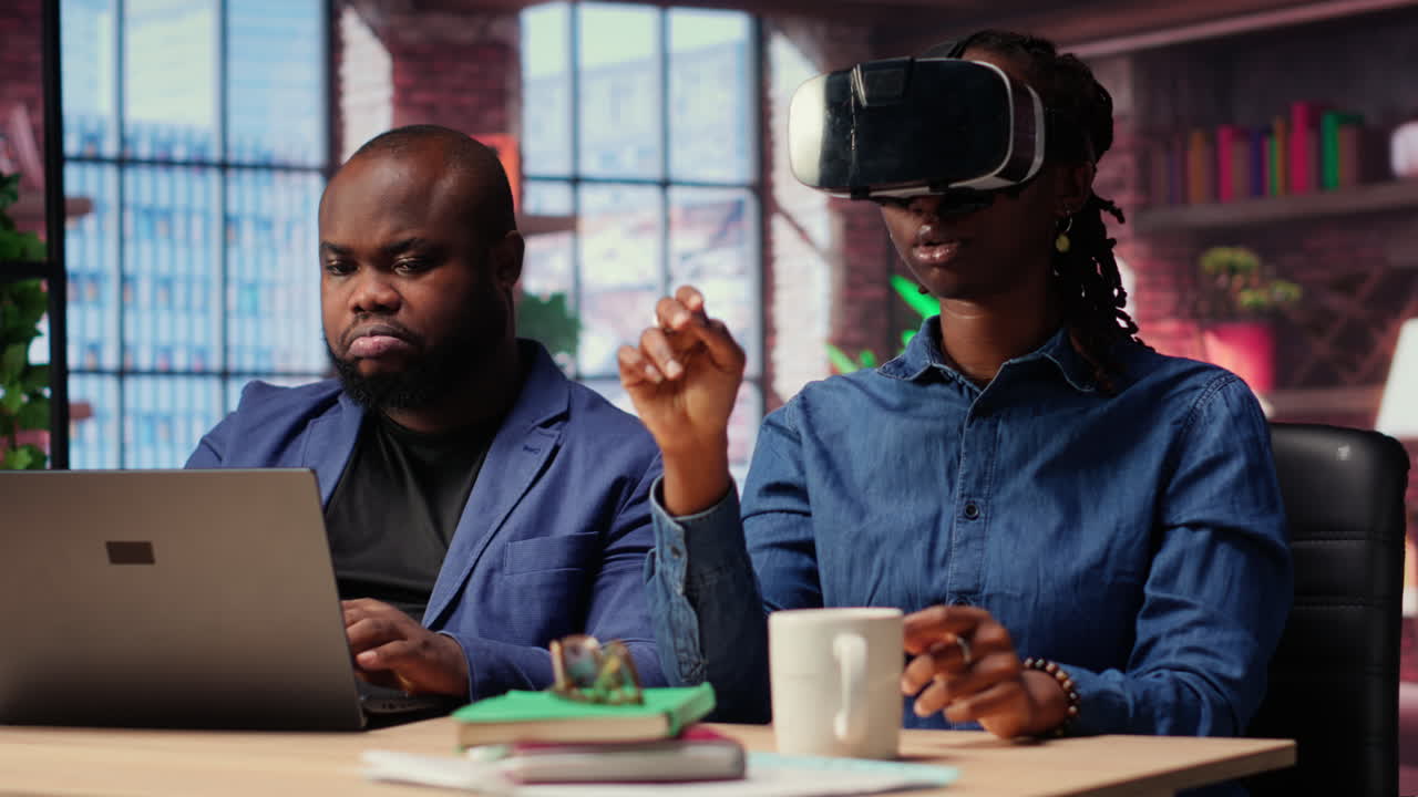 Black people integrate VR and AI into their daily job routine
