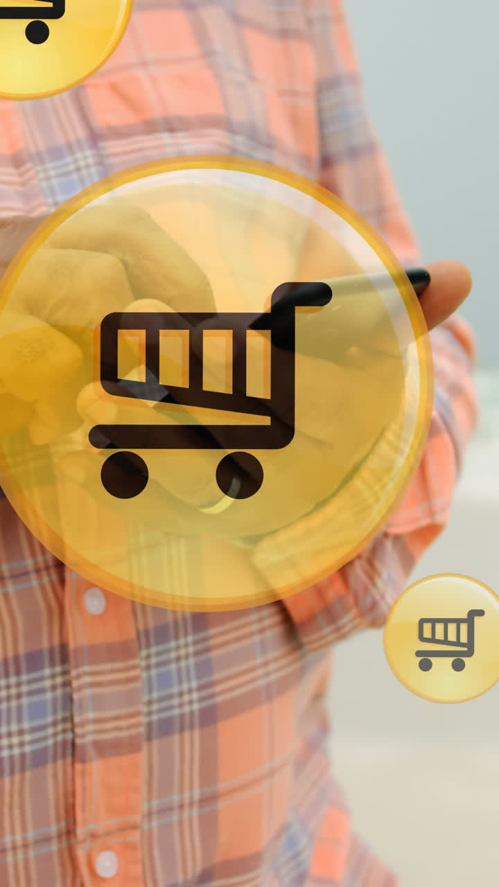 animación de una mujer biracial que usa un teléfono inteligente en la playa