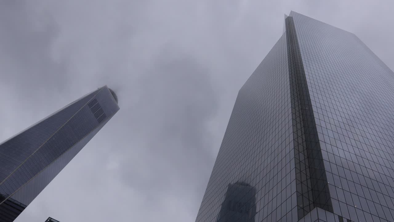 torre de la libertad k ciudad de nueva york con otro