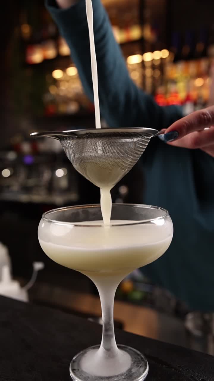 Versare un cocktail