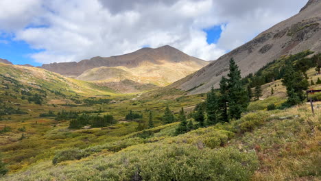 Kite-Lake-Trailhead-Wandern-Mount-Lincoln-Loop-Kite-Lake-Trail-Wandern-14er-Rocky-Mountain-Colorado-Bross-Cameron-Democrat-Greys-Torreys-Quandary-Bergsteigen-Gipfel-Morgen-Sonnenaufgang-Landschaft-Schwenk-Nach-Links