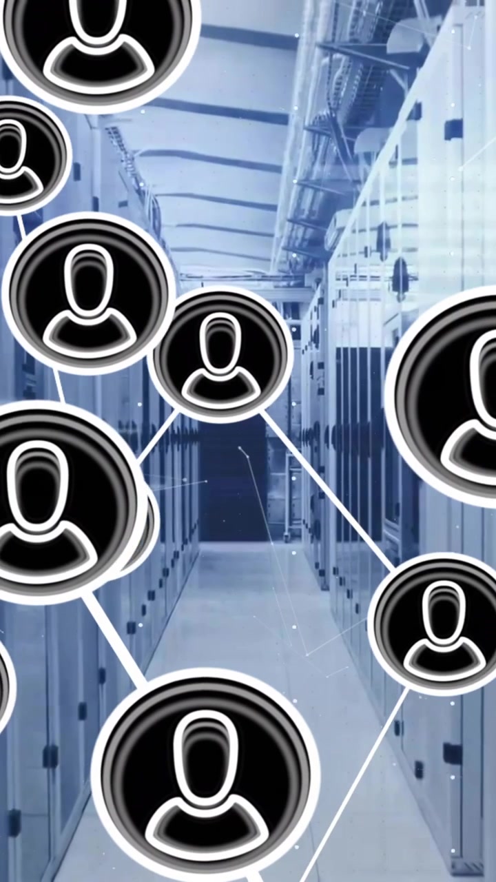 Animazione di una rete di connessioni con icone ed elaborazione dati su server di computer