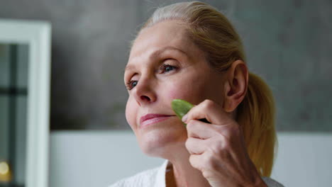 woman doing her selfcare routine