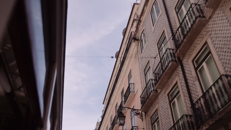 Vista da Rua de Lisboa de um Elétrico