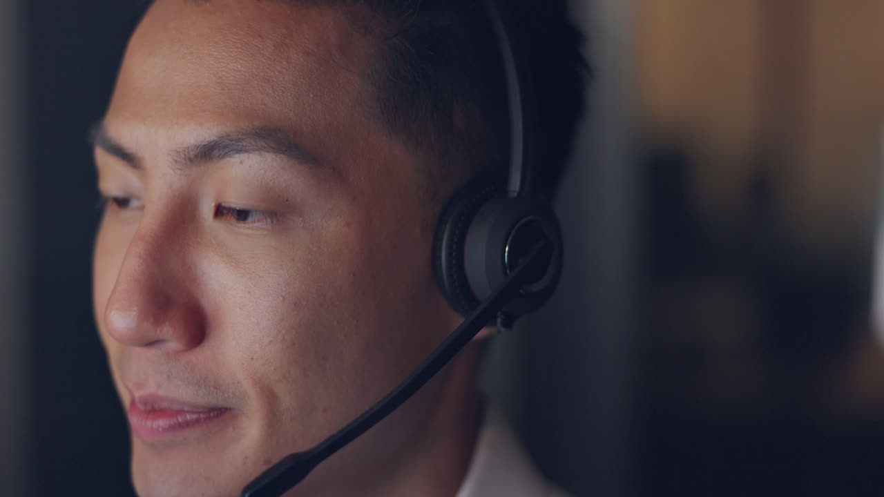 콜 센터, 컨설턴트 및 얼굴을 가진 사람